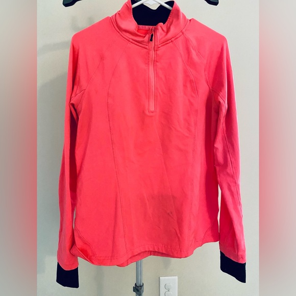 Activewear Women’s Quarter-zip pullover, with thumb hole sleeves and back pocket - Picture 4 of 5